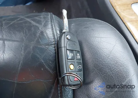 2004 Volvo Xc90 2.5T Awd z USA, uszkodzony, nr VIN YV1CZ59H841122513